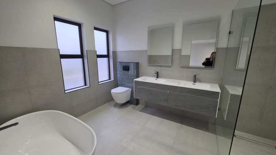 4 Bedroom Property for Sale in Sandown Western Cape